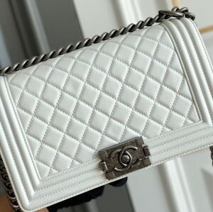 Chanel Boy Medium in Quilted